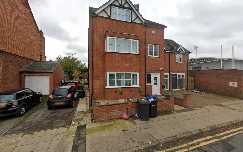 Affordable Dental Implants - Dental clinic in Northampton