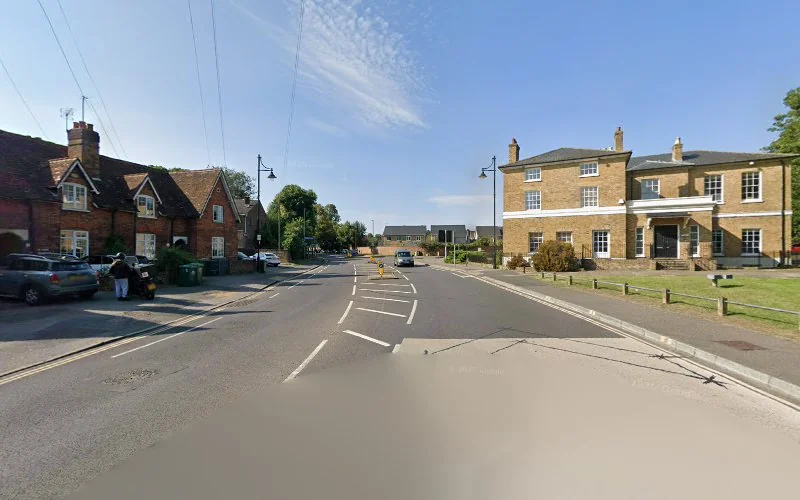 Mr G T Wynne-hughes - Dentist in Staines-upon-Thames