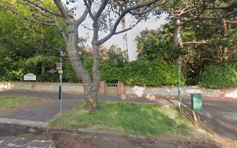 Seare Dr Michael - Dental clinic in Worthing