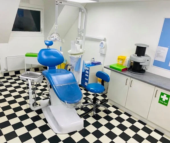 M L B Dentista - Dentist in Bury Saint Edmunds