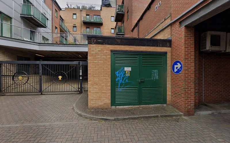 Pinelle Emma - Dentist in Sheffield