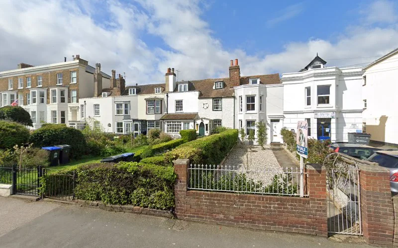 Victoria Road Dental Care - Dentist in Deal