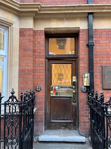 DK DENTAL CLINIC - Dental clinic in London