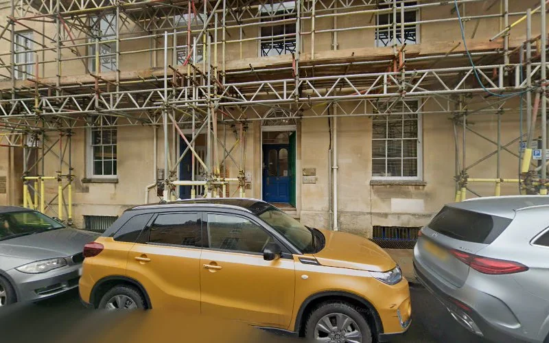 Geekie M C W - Dental clinic in Oxford