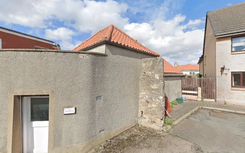 L R Dental Laboratory - Dental laboratory in Tranent