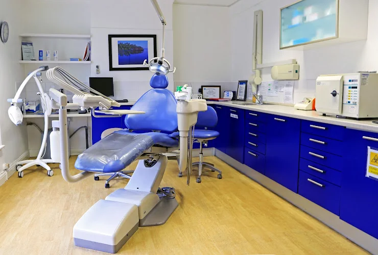 Broadway Dental Studio Mill Hill - Dental clinic in London
