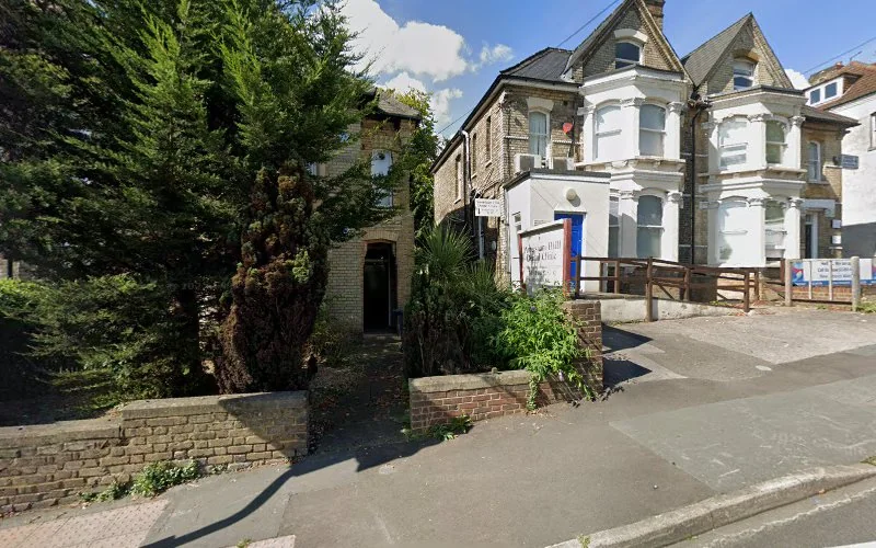 Max Suleiman - Implant Dentistry and Oral Surgery - Oral surgeon in High Wycombe