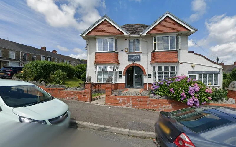 Heath Carolyn - Dental clinic in Swansea