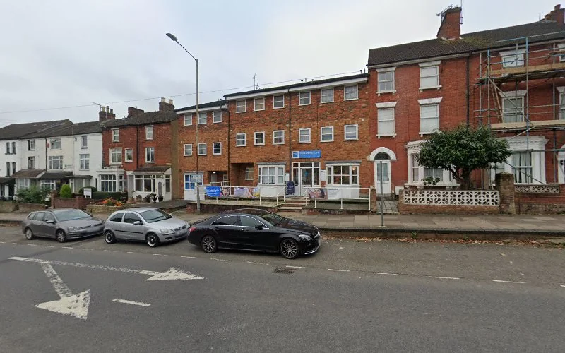 Hunjan P - Dental clinic in Aylesbury