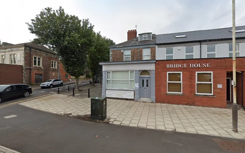 Implant Centre - Dentist in Gateshead