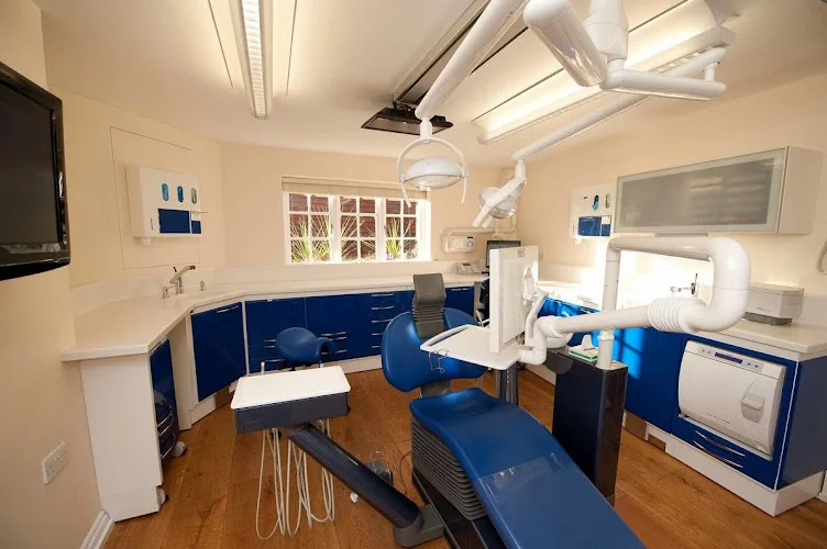 City Bridge Dental & Implant Clinic - Dentist in Winchester
