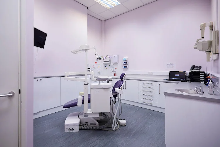 Zenith Dental Clinic Nottingham - Cosmetic dentist in Nottingham