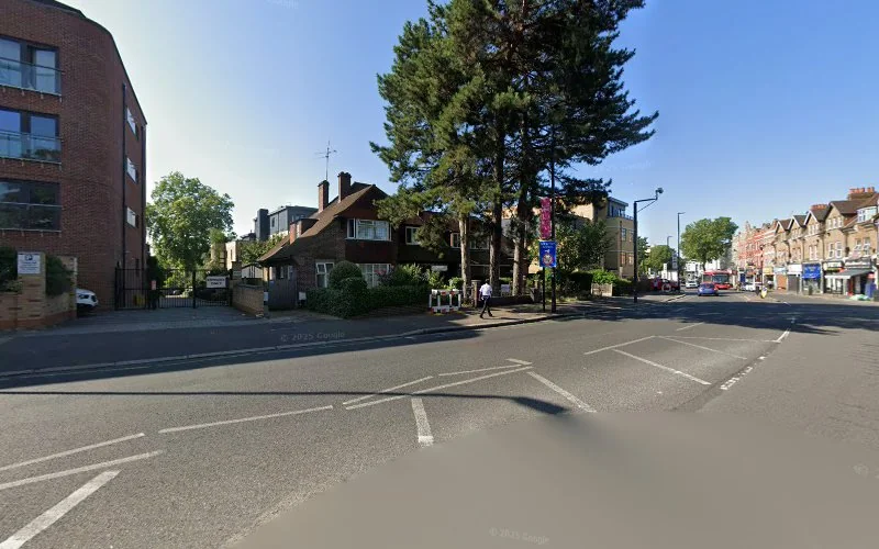 Oakleigh House Dental Practice - Dentist in Isleworth