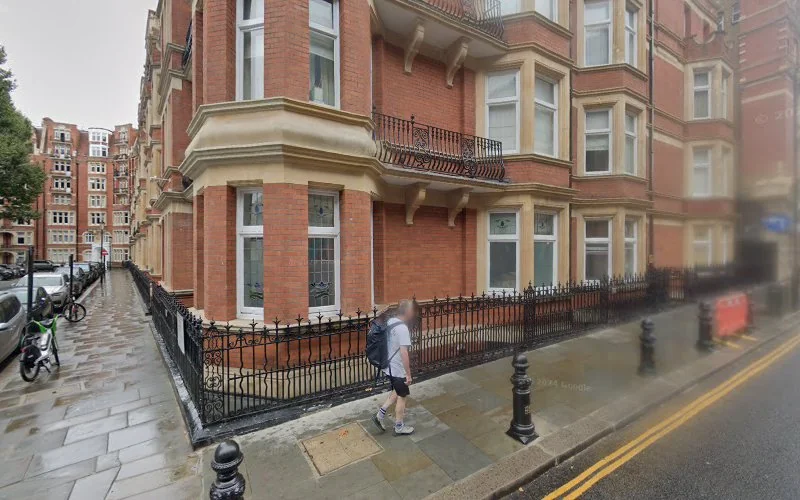 Dr DJEBALI Karim - Dentist in London