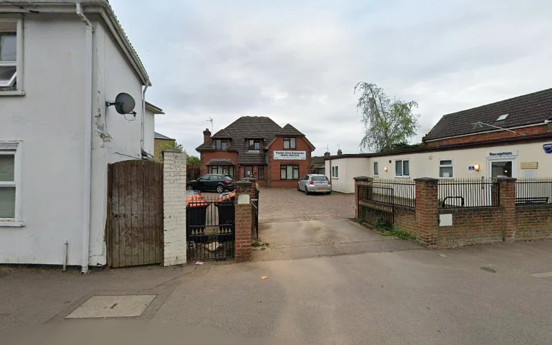 Premier Clinic Enterprises (The Dental Design Studio) - Dental clinic in Leighton Buzzard