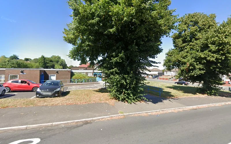 Woodcross Dental Surgery - Dental clinic in Bilston