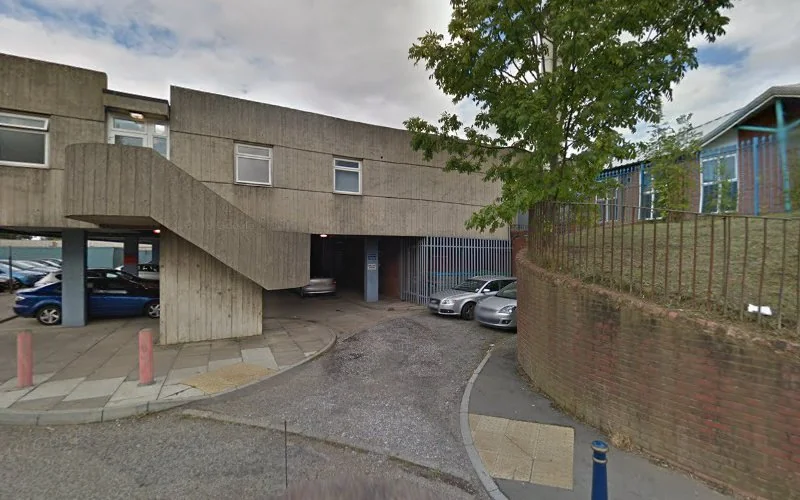 Rizvi Dr S - Doctor in Basildon