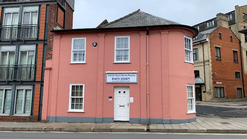 M L Crowe Ipswich Dental Practices - Dental clinic in Ipswich