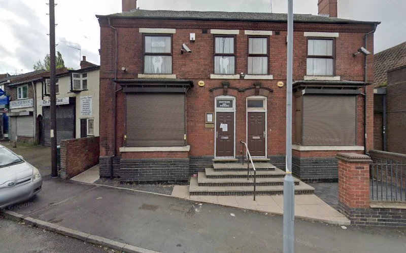 Dr Browns Dental Surgery - Dental clinic in Oldbury