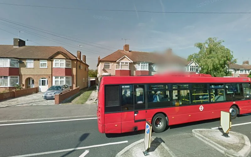 Cullen B - Dentist in Morden