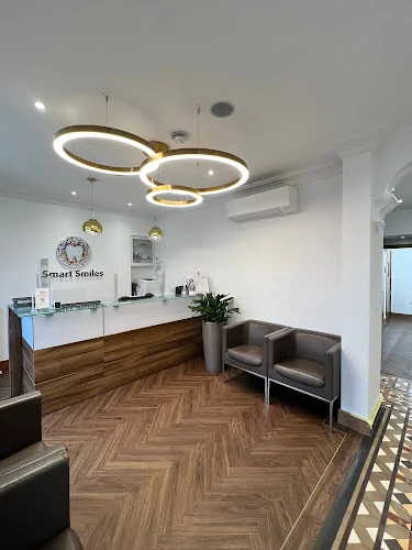 Smart Smiles - Dentist in Hengoed