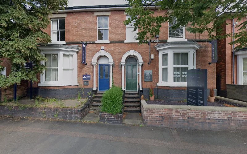 Poplars dentist - Dentist in Tamworth