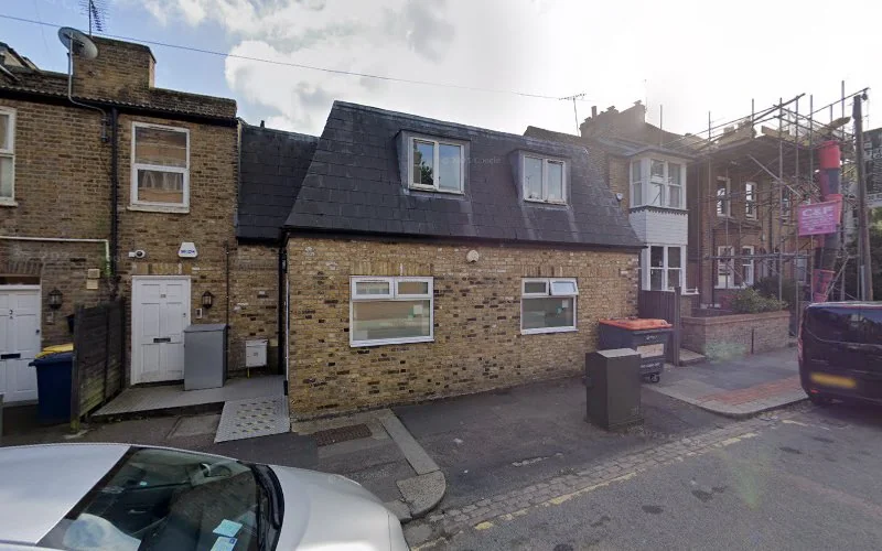 Douglas Miller Dental Practice - Dental clinic in London