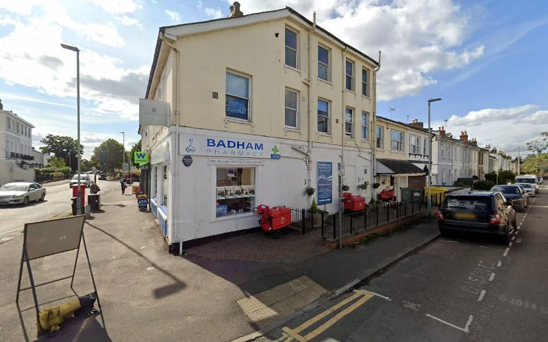 Browse S - Dental clinic in Cheltenham