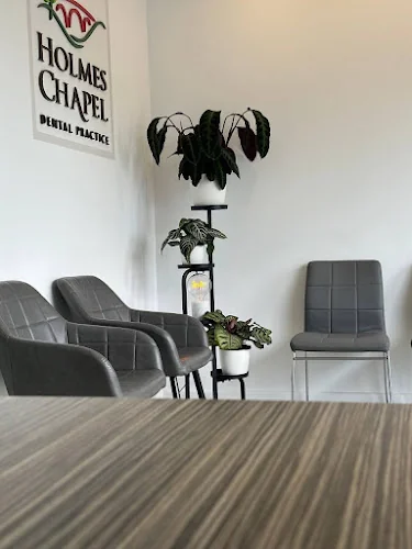 Holmes Chapel Dental Practice - Dental clinic in Crewe