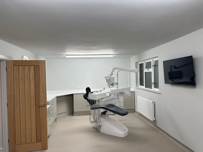 Haynes Road Dental & Implant Centre - Dental clinic in Westbury