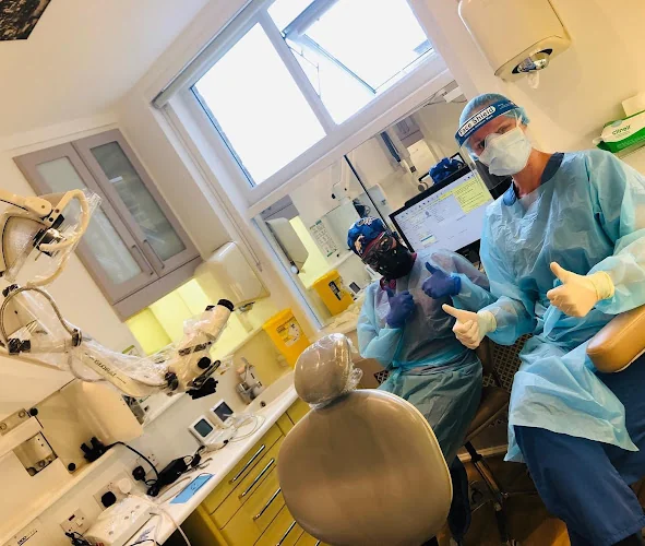 Ravenscourt Dental Practice - Dental clinic in London