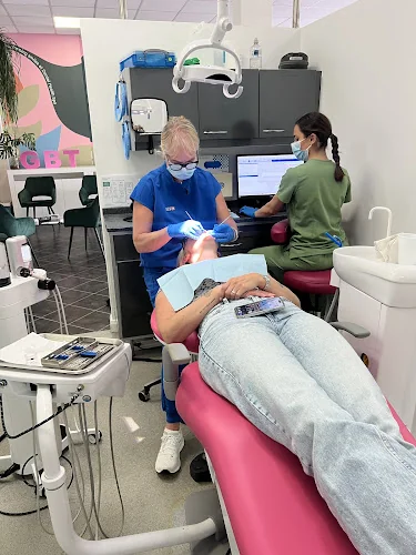 Dental Health Spa - Dentist in Brighton