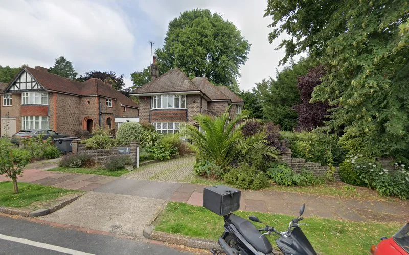 Griffiths T - Dental clinic in Brighton