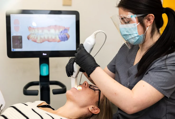 Parrock Dental & Implant Centres - Dental implants periodontist in Gravesend