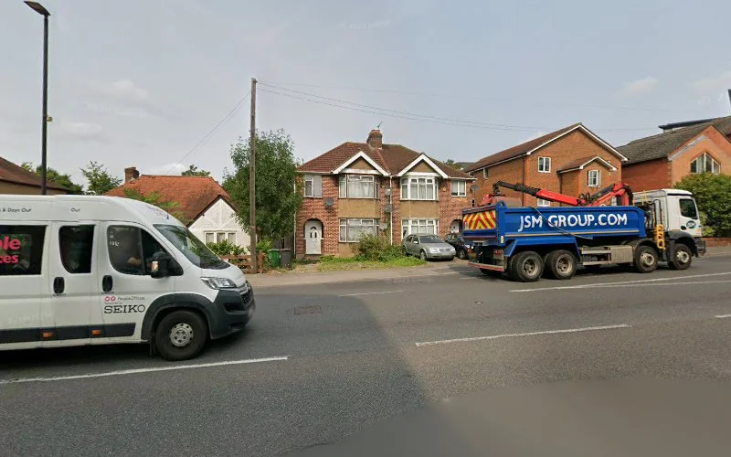 Dr Jonathon Lightstone - Windsor Road Dental Practice - Dental clinic in Slough