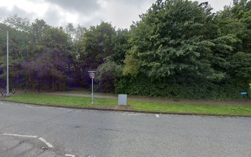 Lee Dr - Dentist in Harlow