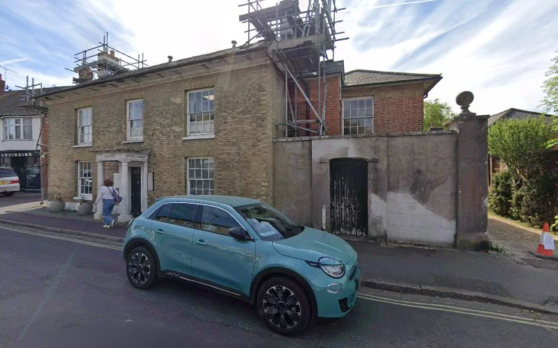 Ryman Dr E - Dental clinic in Ringwood