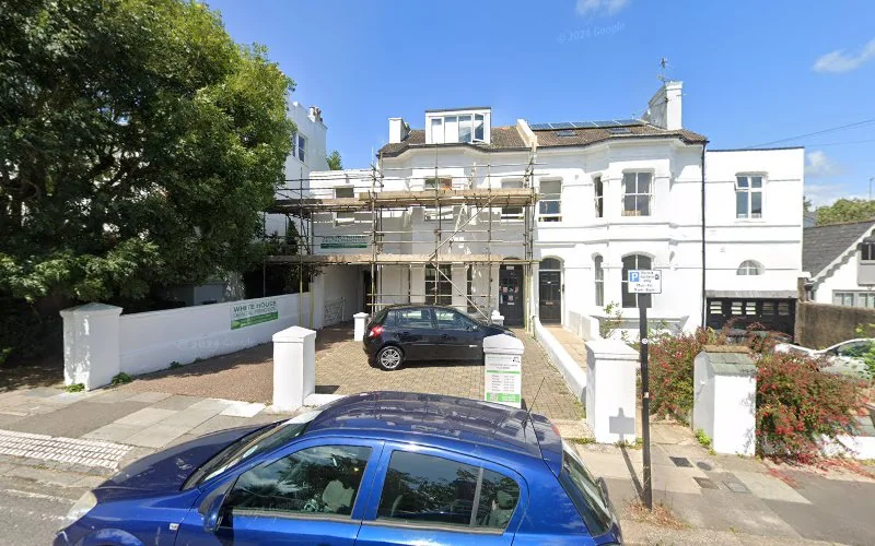 Makratzakis Dr M - Dental clinic in Brighton