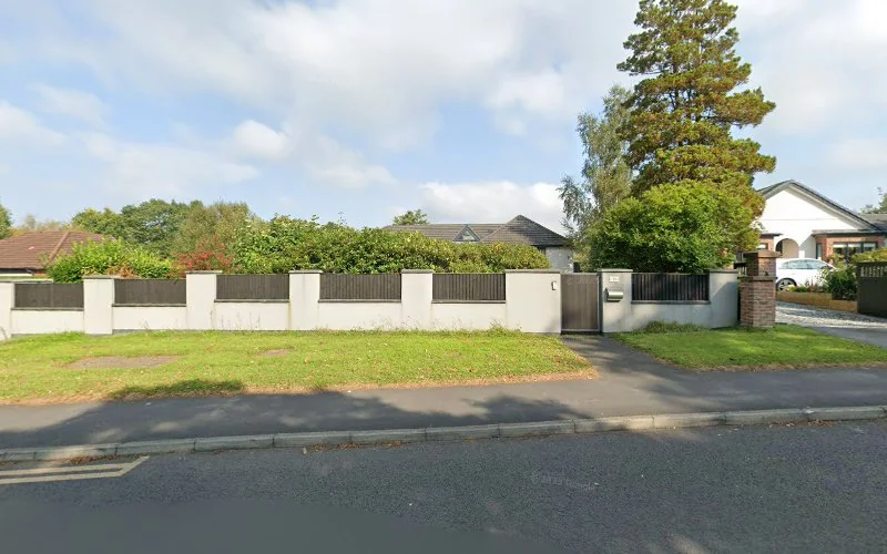 Elmfield Dental Practice - Dental clinic in Stockport