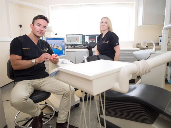 Bow House Dental Invisalign, Veneers, Bonding, Braces & Implants in Tring - Cosmetic dentist in Tring