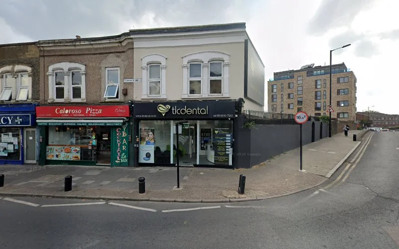 Chaudhuri Dr S - Dental clinic in London