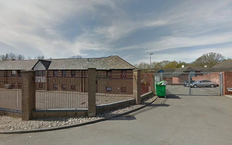 Hull J D - Dentist in Cardiff