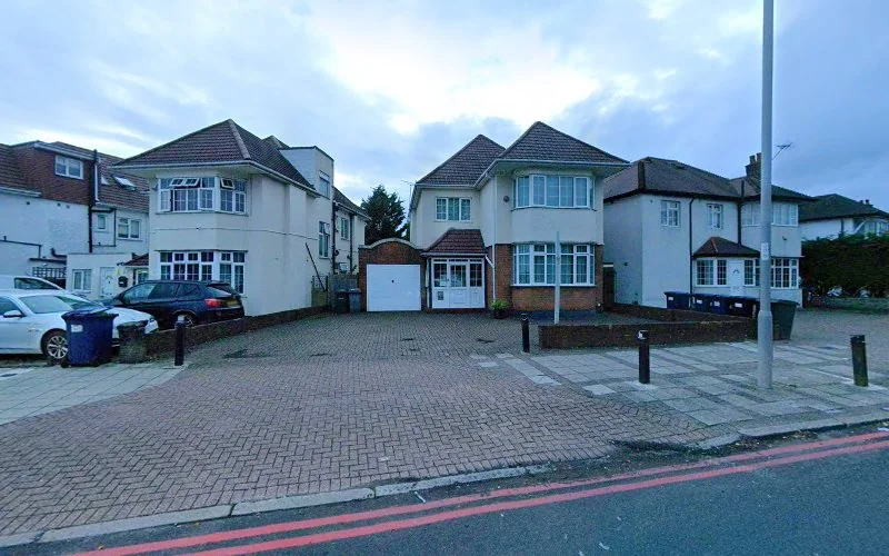 Michael Godin - Dentist in London