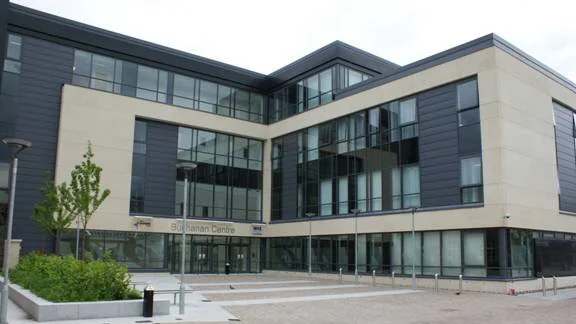 Alvi M - Dental clinic in Coatbridge