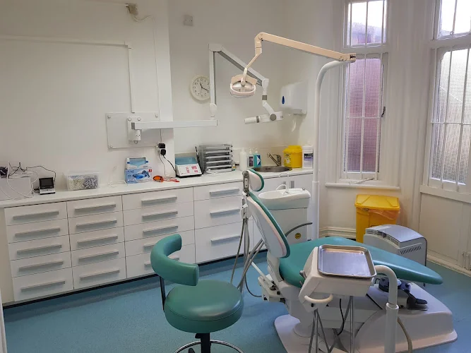 Vivian Avenue Dental Clinic in Hendon - Dentist in London
