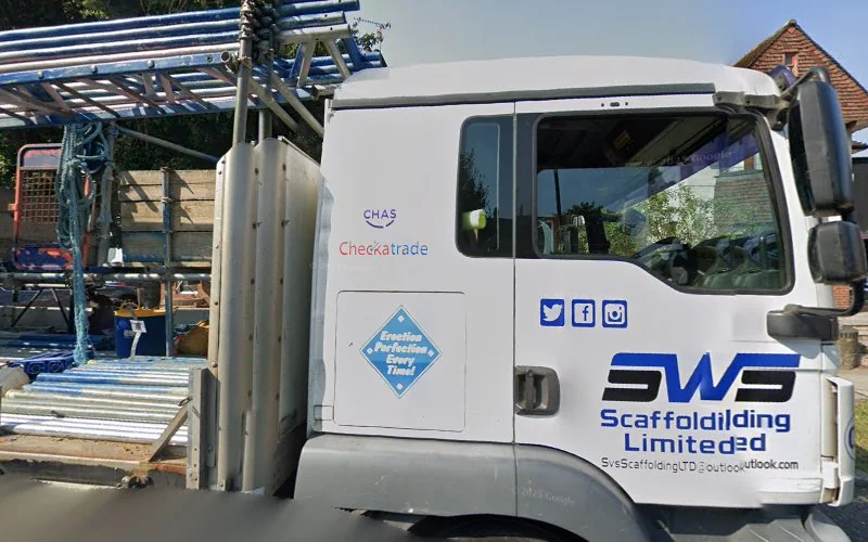 Mike MacManus - Cosmetic dentist in Enfield