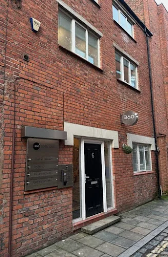 Metal Free Dentist - Dentist in Manchester