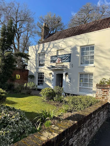 Beauchamp House Dental Practice - Dental clinic in Romsey