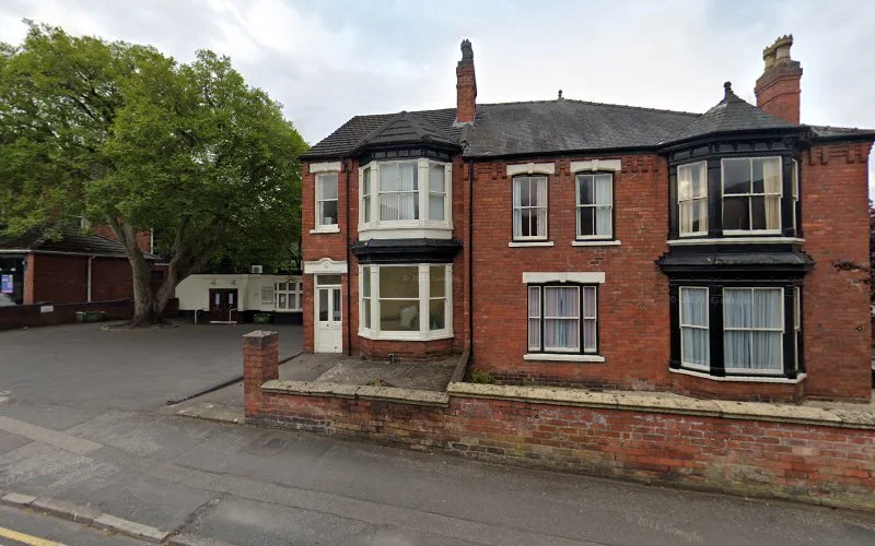 Mr Kapil Sanghi - Dental clinic in Lincoln