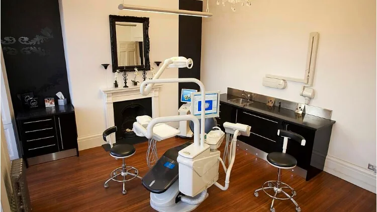 The Cosmetic Dental Clinic - Dentist in Newcastle upon Tyne